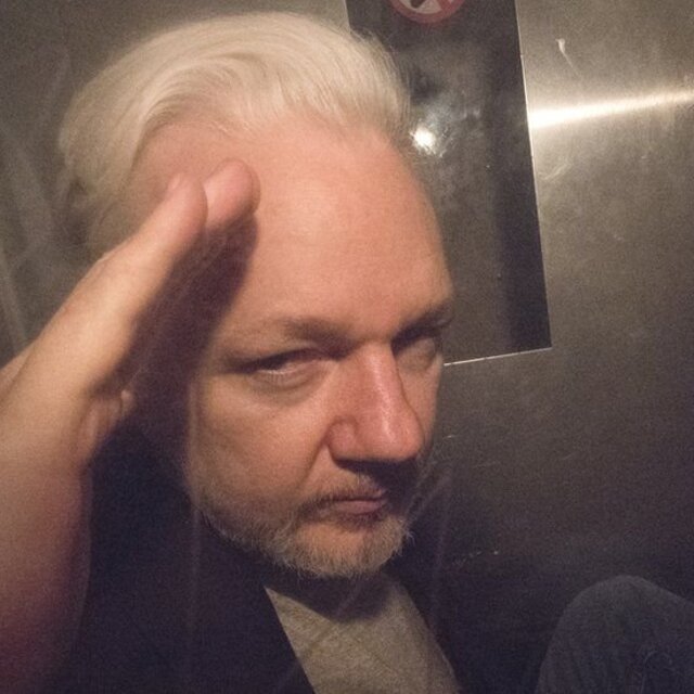 Assange: İngiltere WikiLeaks'in kurucusunun ABD'ye iadesini onayladı, karar temyize götürülecek