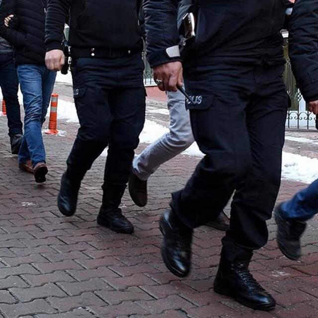 İstanbul Üniversitesi'nde eylem yapan 26 kişiye gözaltı