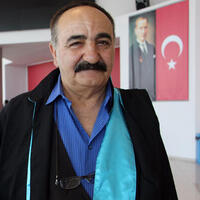 Afla döndüğü üniversiteden 40 yıl sonra mezun oldu