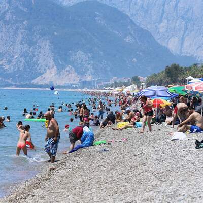 Plajlara akın ettiler