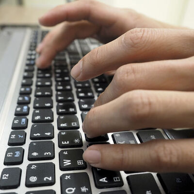 Yasak aşk yaşadığı kadının kocasına sosyal medyadan ifşa tuzağı!