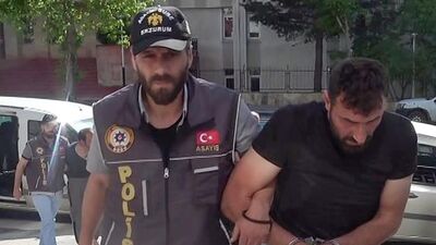 Aynı evde yaşadığı Ayşecik'i öldürdü