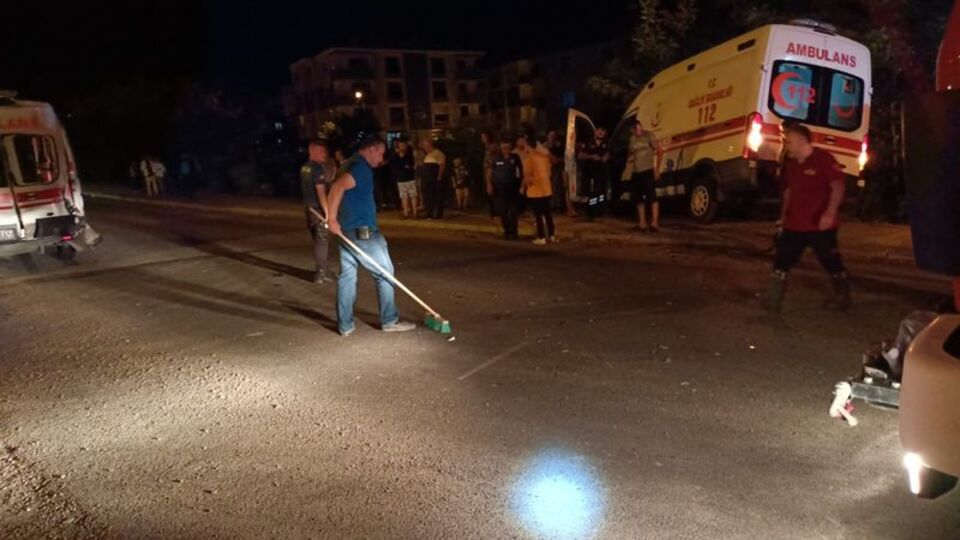 Zonguldak'ta iki ambulans çarpıştı: 3 yaralı