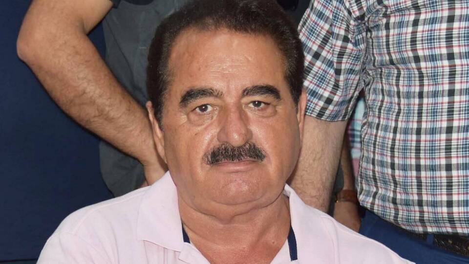 "Babanın kıymetini bilmeyenler ahmak oğlu ahmaktır!"