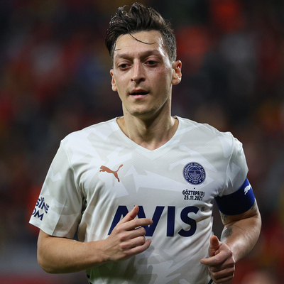 Mesut Özil'den olay hareket