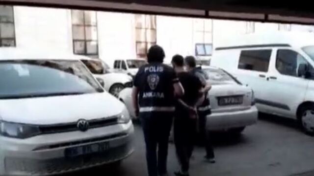 Kırmızı bültenle aranıyordu! 2 DEAŞ'lı Ankara'da yakalandı