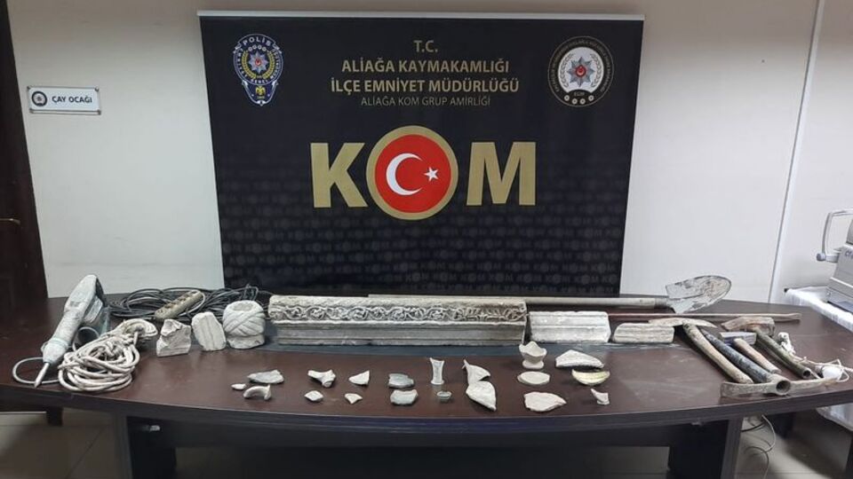 İzmir'de tarihi eser operasyonu: 2 gözaltı
