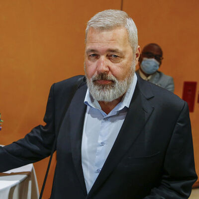 Rus gazeteci Nobel Ödülü'nü Ukrayna'ya destek için sattı