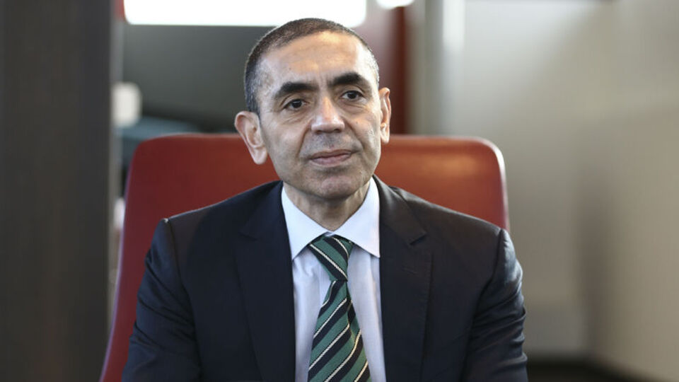 Uğur Şahin'den Omicron'da yeni alt tür açıklaması