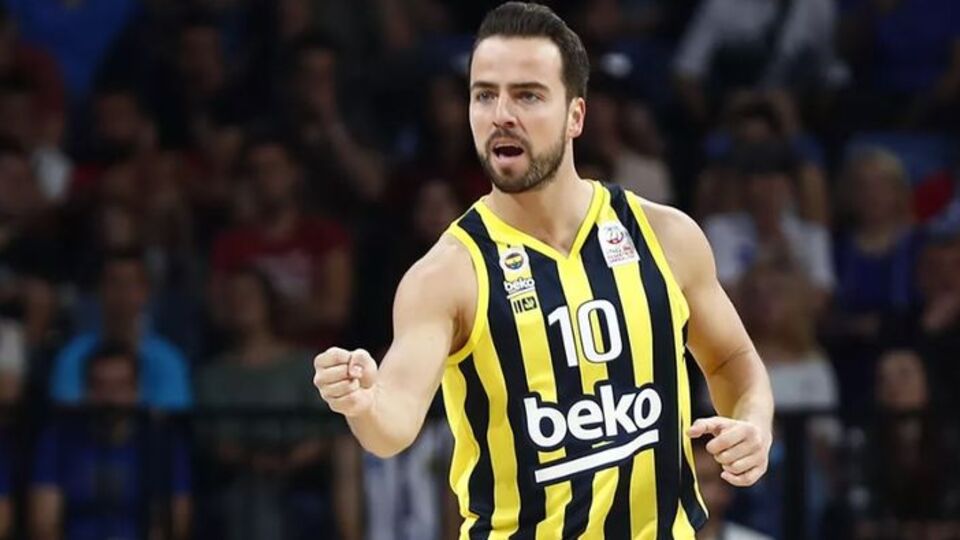 Mahmutoğlu'nun sözleşmesi uzatıldı