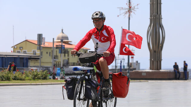 Şehitlere saygı için İzmir'den Kars'a pedal çevirecek