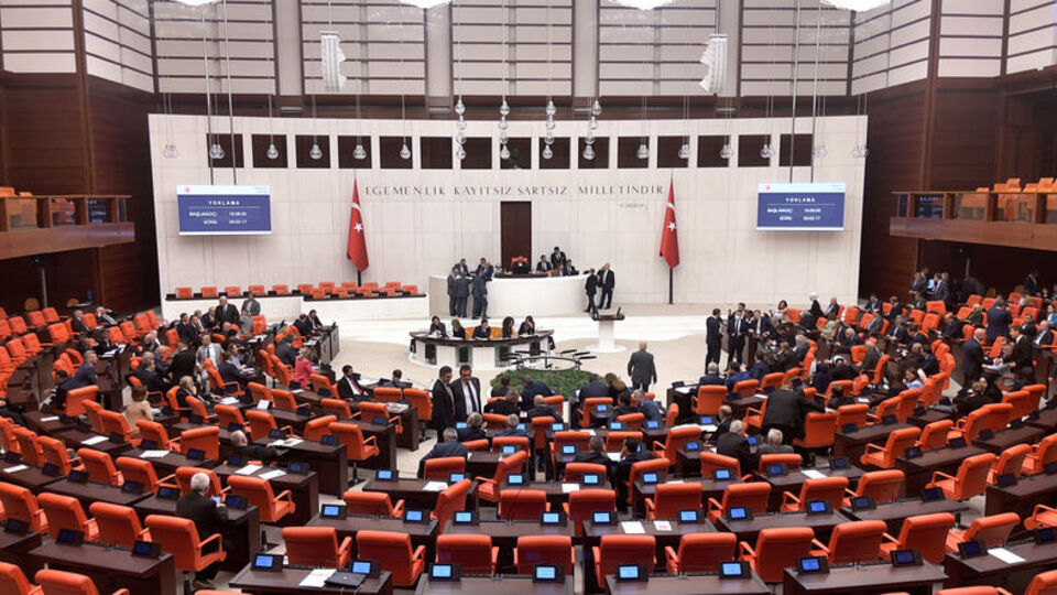 Meclis tatile girmeyecek