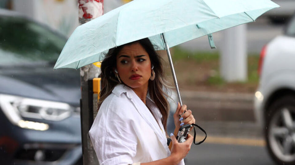 Bu bölgelerde sağanak ve fırtına var