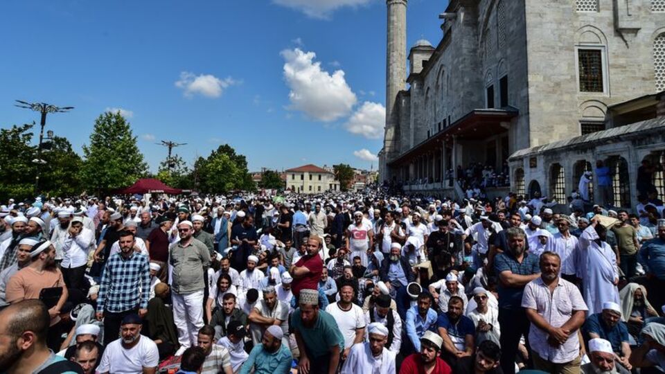 Mahmut Ustaosmanoğlu son yolculuğuna uğurlandı