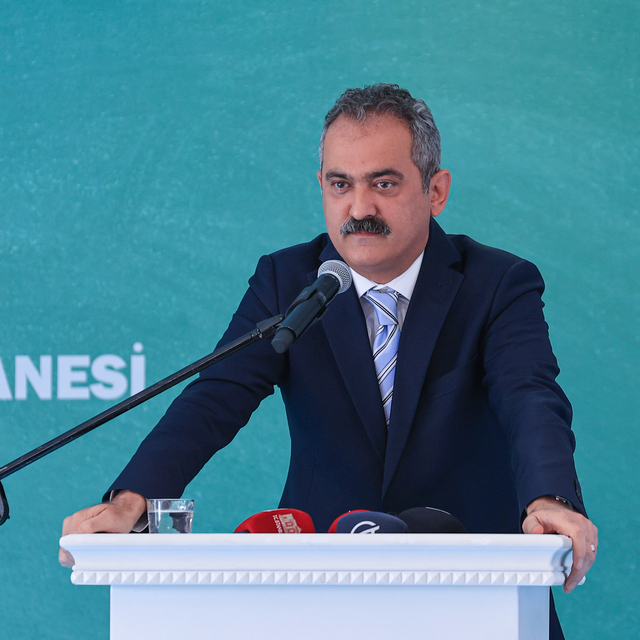 Bakan Özer öğretmen atamaları için tarih verdi