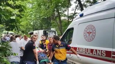 Dekanların otobüsü kaza yaptı! 1 dekan öldü, 19 yaralı