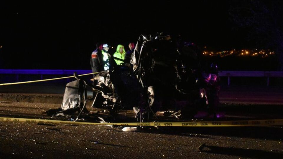 Kastamonu'da korkunç kaza! 2 ölü, 16 yaralı