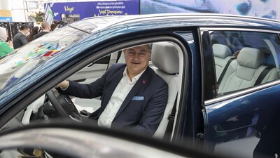 Otodan önce 'dijital bir ürün' çıkaracak