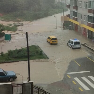 Batı Karadeniz'i şiddetli sağanak vurdu!