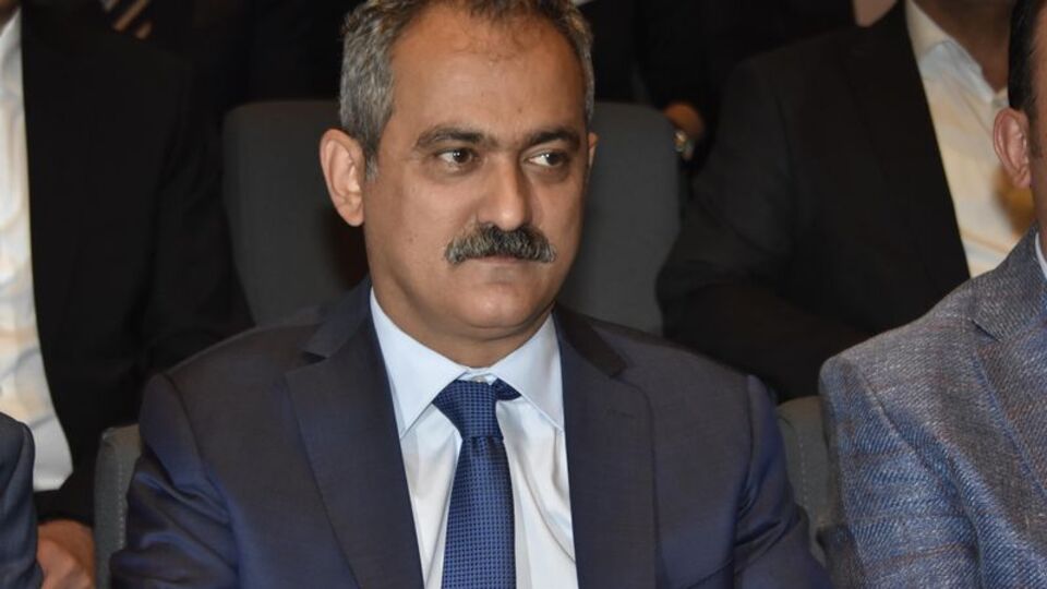 Bakan Özer'den öğretmen ataması açıklaması
