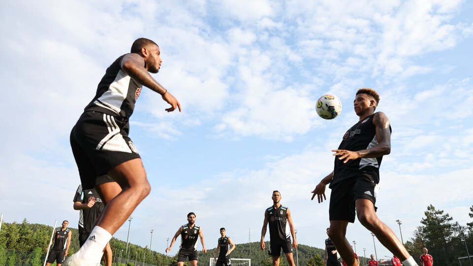 Beşiktaş'ta mesai devam etti