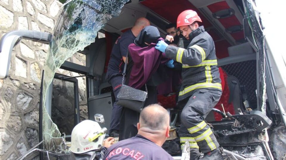 TEM otoyolunda zincirleme kaza! 11 araç birbirine girdi