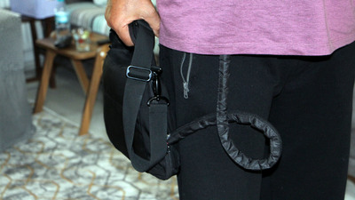 2 yıldır kalbi çantasında!