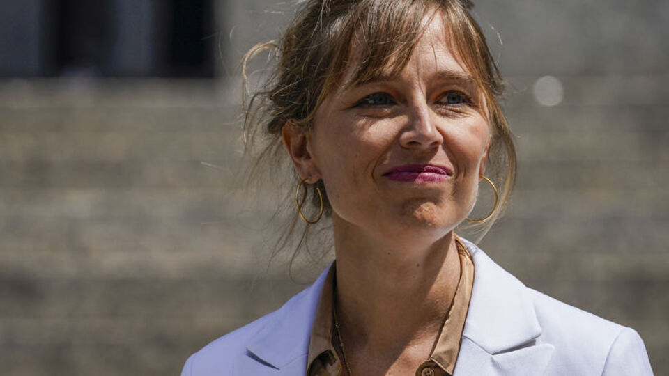 Epstein'ın kız arkadaşına 20 yıl