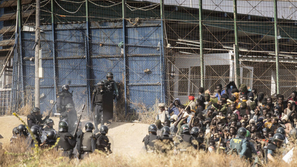 Fas-İspanya sınırında tarihinin en büyük göçmen faciası!