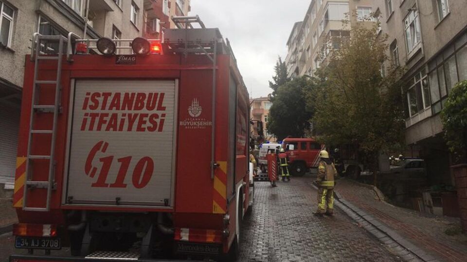 Bakırköy'de korkutan yangın