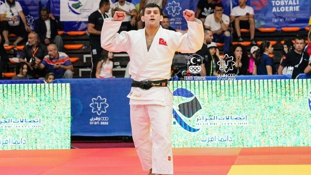 Vedat Albayrak'tan altın madalya