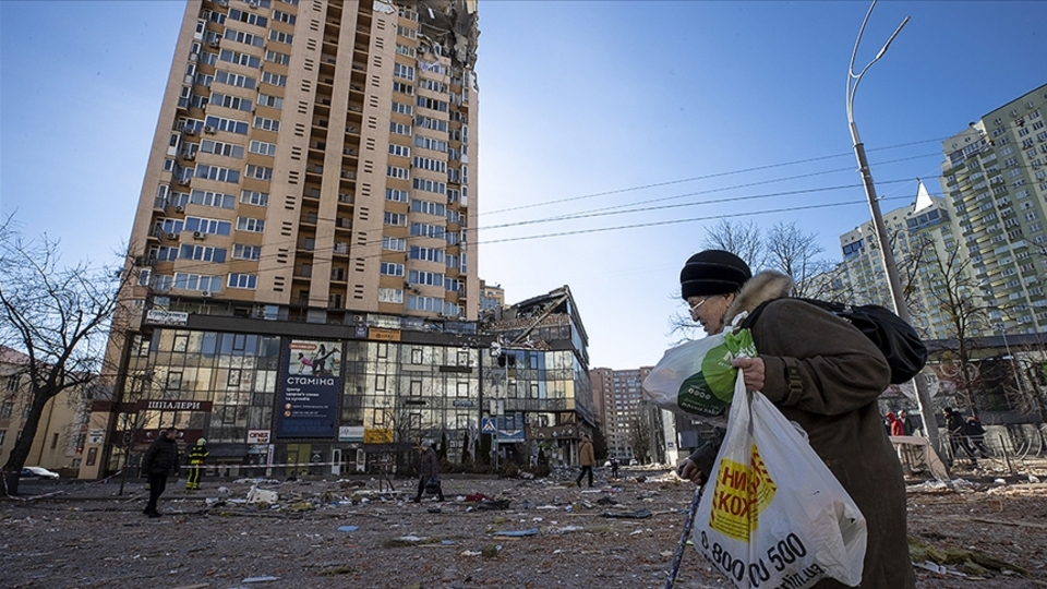 Rusya 'Gönüllü çekildik' dedi, Ukrayna yalanladı