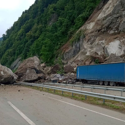 Artvin'de heyelan! 1 kişi yaşamını yitirdi