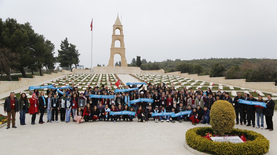 Şahinbey Belediyesi 189 Hakkarili öğrenciyi Çanakkale'de ecdatla buluşturdu