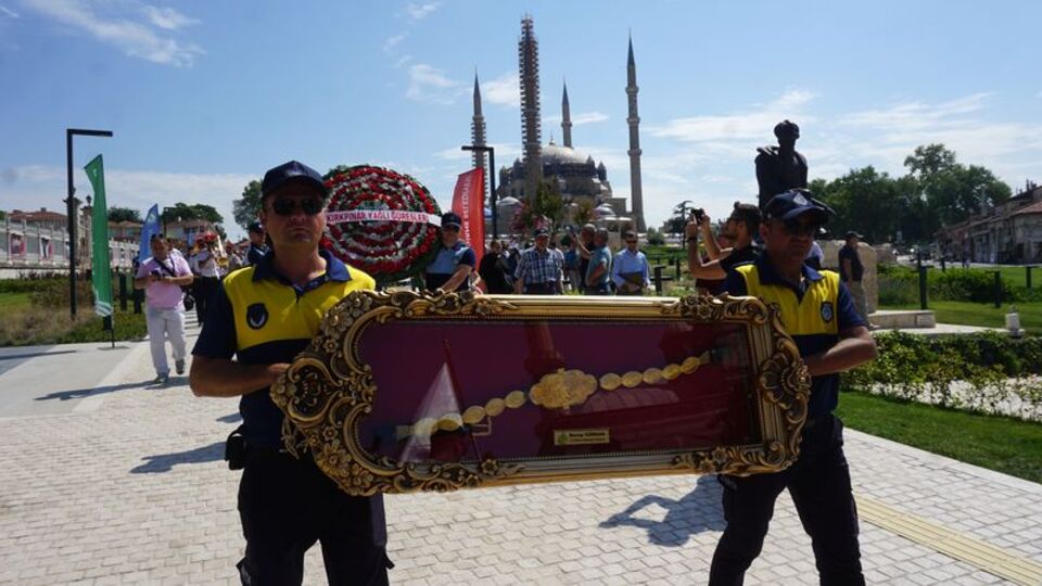 Kırkpınar Yağlı Güreşleri başladı