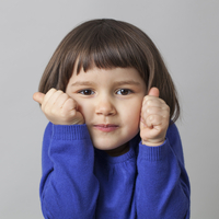 Bebeklerde 3 yaş sendromu belirtileri