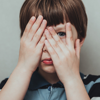 Atipik otizm belirtileri