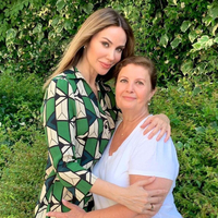 Güzelliğini annesinden almış!