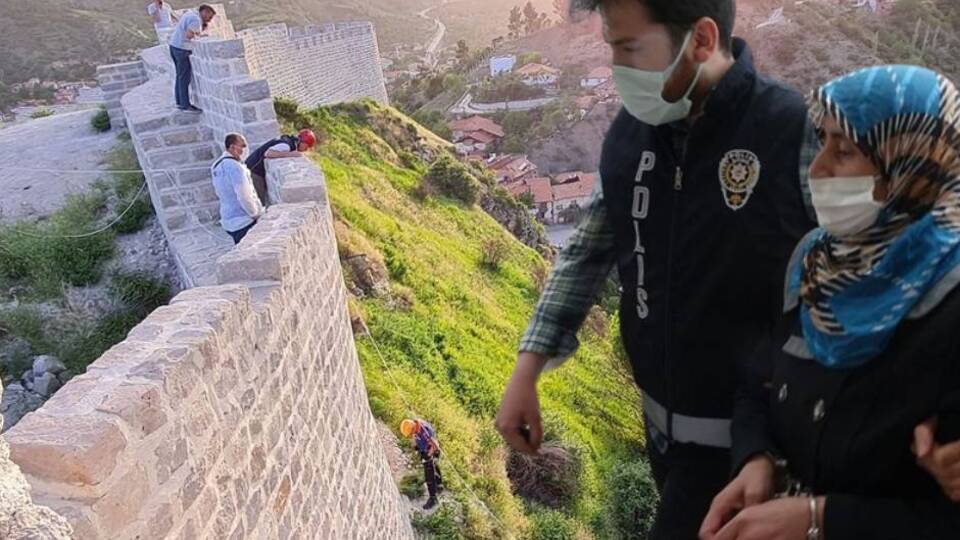 Surdaki vahşette anne mahkemede de şoke etti!