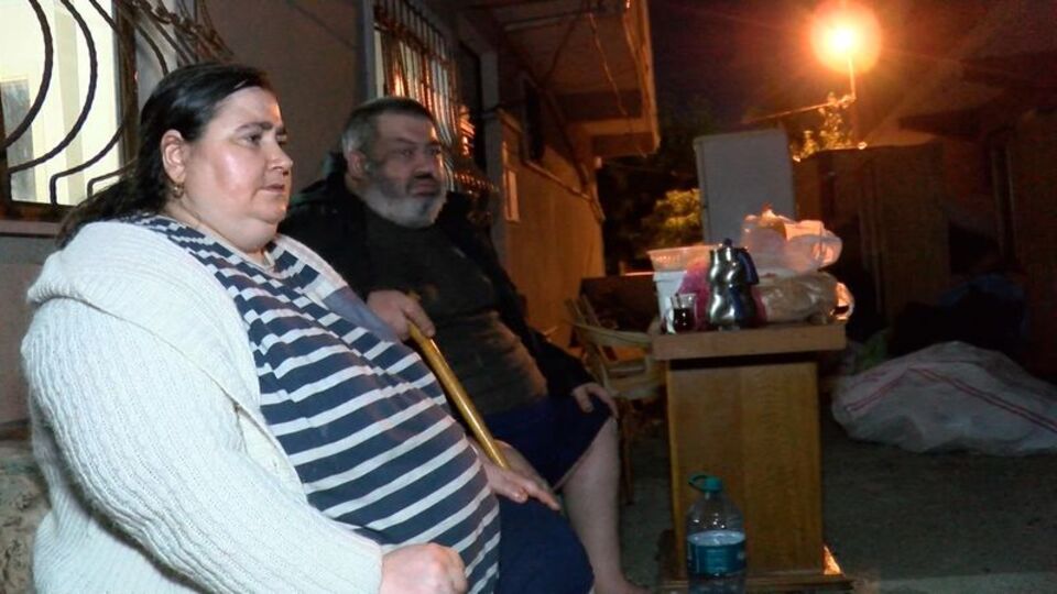 Engelli kiracısını kapının önüne koydu