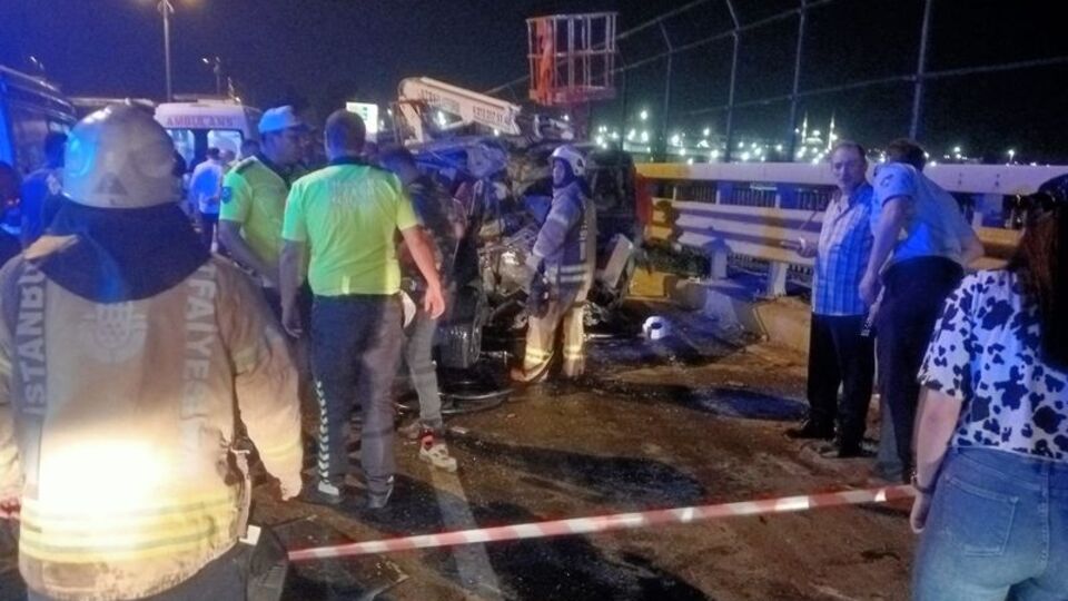 Bayrampaşa'da feci kaza: 2 ölü, 5 ağır yaralı