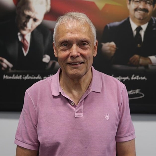 Alman profesörden Türkiye'ye karaciğer nakli övgüsü