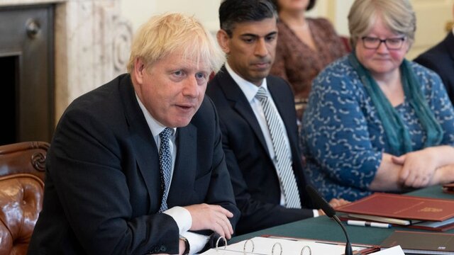 Siyasi kriz İngiliz basınında: 'Johnson'ın sonu yaklaştı'