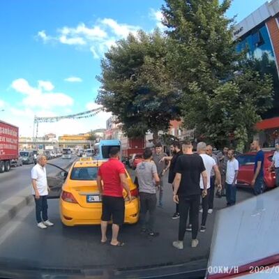 Kadını döverken neye uğradığını şaşırdı!