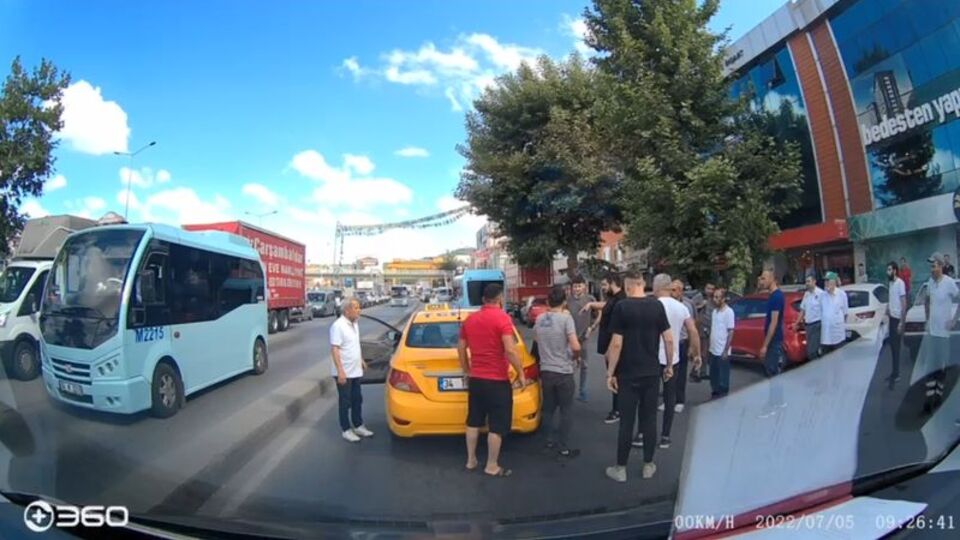 Kadını döverken neye uğradığını şaşırdı!