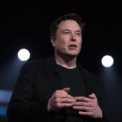Musk'ın gizli ikizleri mi var?