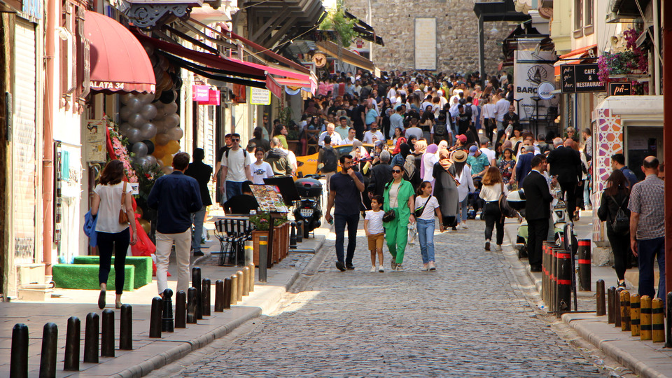 Prof. Dr. Turan'dan 'mesafeli' bayram uyarısı