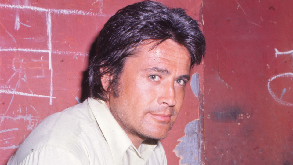 Cüneyt Arkın'ın ismi sinema salonuna verildi