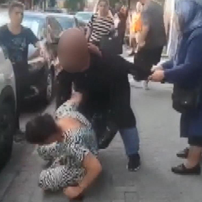 Takip ettiği kadını 'senin yüzünden AIDS oldum' diyerek dövdü!