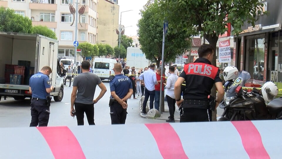 Fırında kurşun yağdırdı, iki akrabasını vurdu!